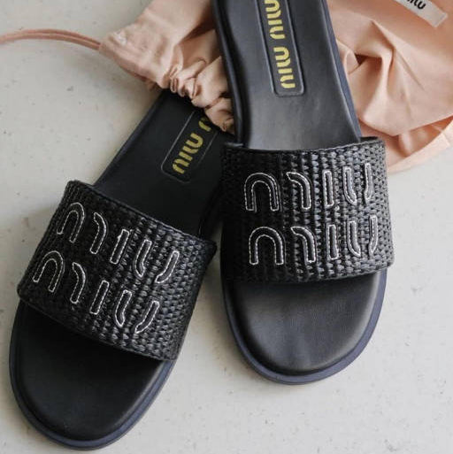 Sandales de luxe Miu-Miu